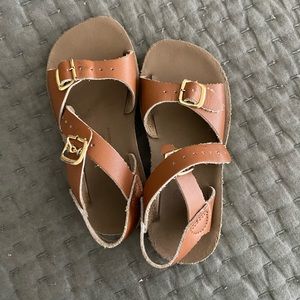 Saltwater sandals size 10